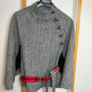 Stunning Capelet Spanish design.